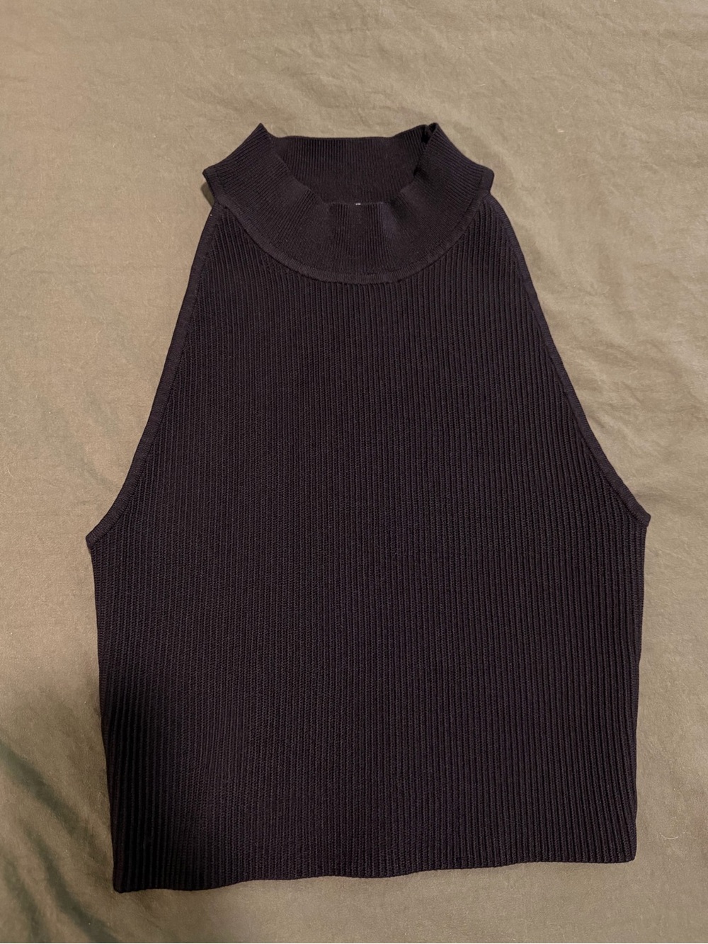 Aritzia Babaton Sculpt Knit Mock Neck Cropped Halter Top